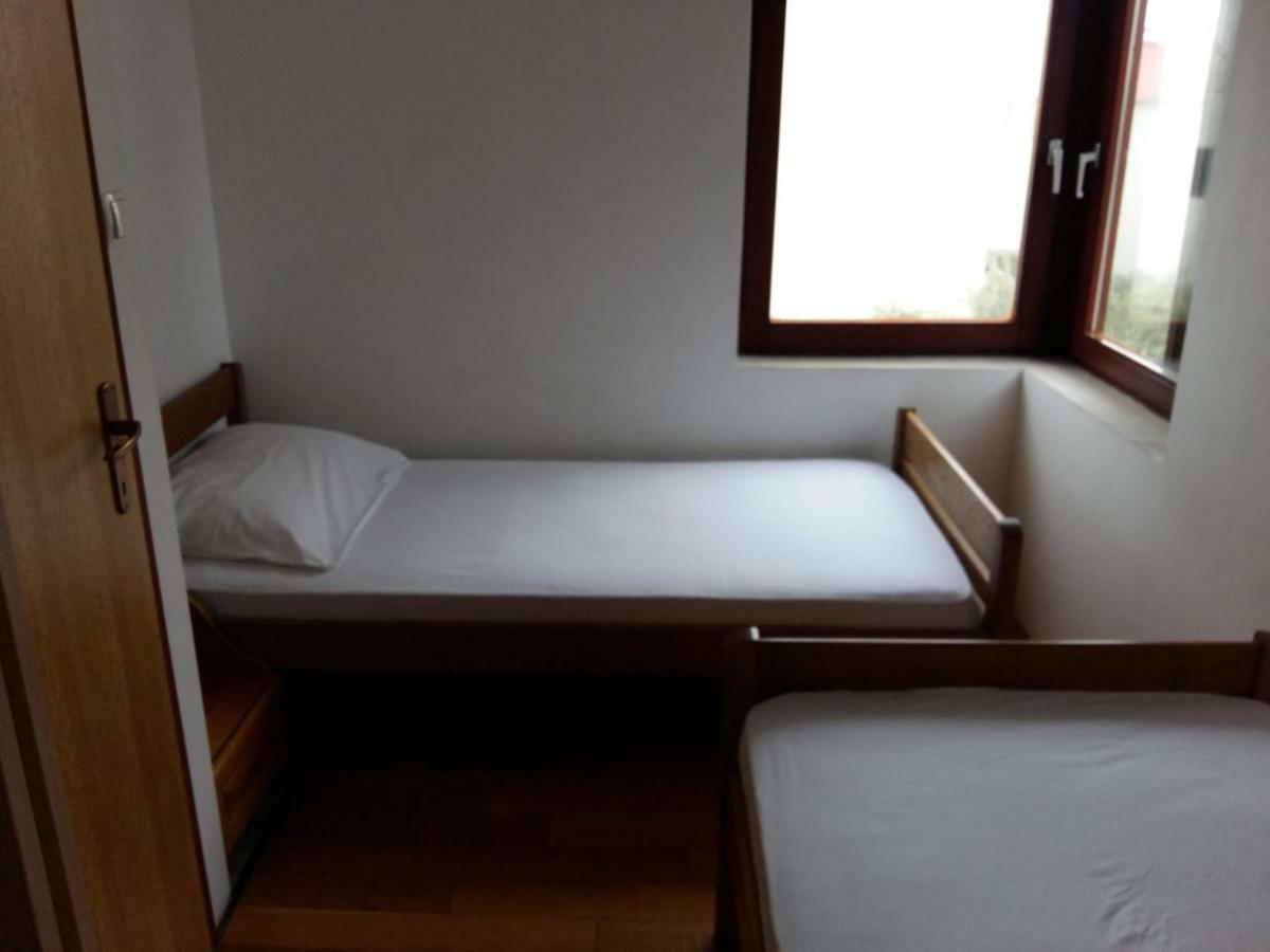 Apartments Villa Cherry ノヴァリャ エクステリア 写真