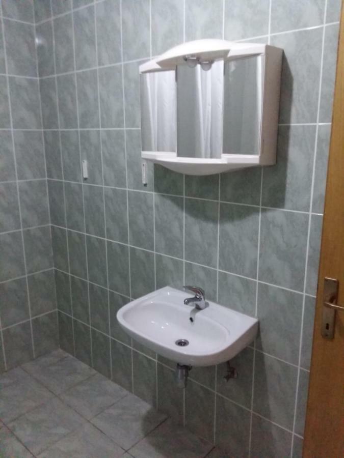 Apartments Villa Cherry ノヴァリャ エクステリア 写真